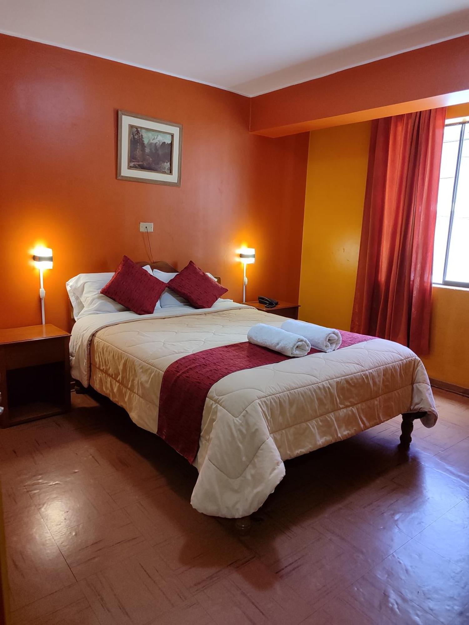 Krusty Hostel B&B Huaraz  Bagian luar foto