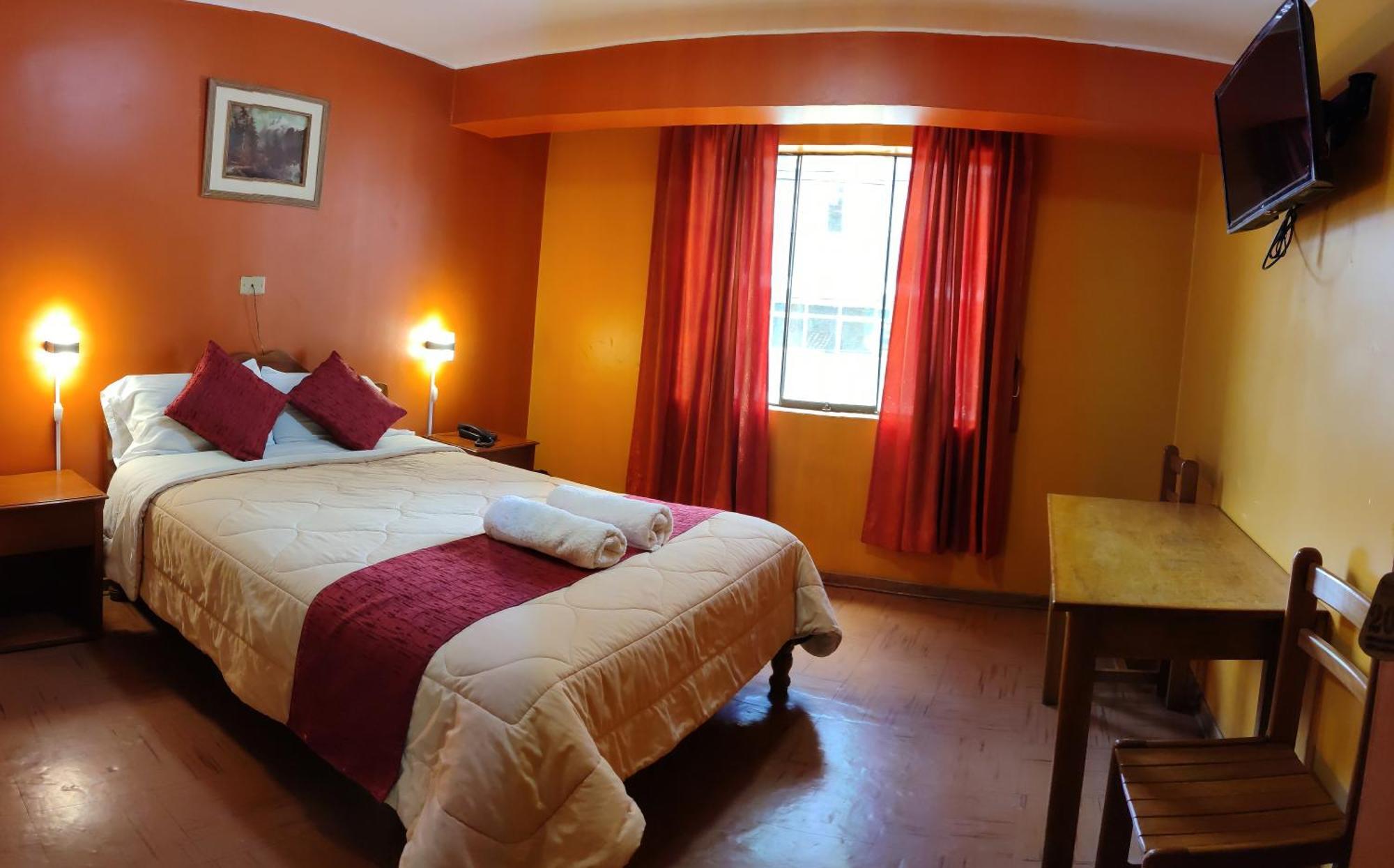 Krusty Hostel B&B Huaraz  Bagian luar foto