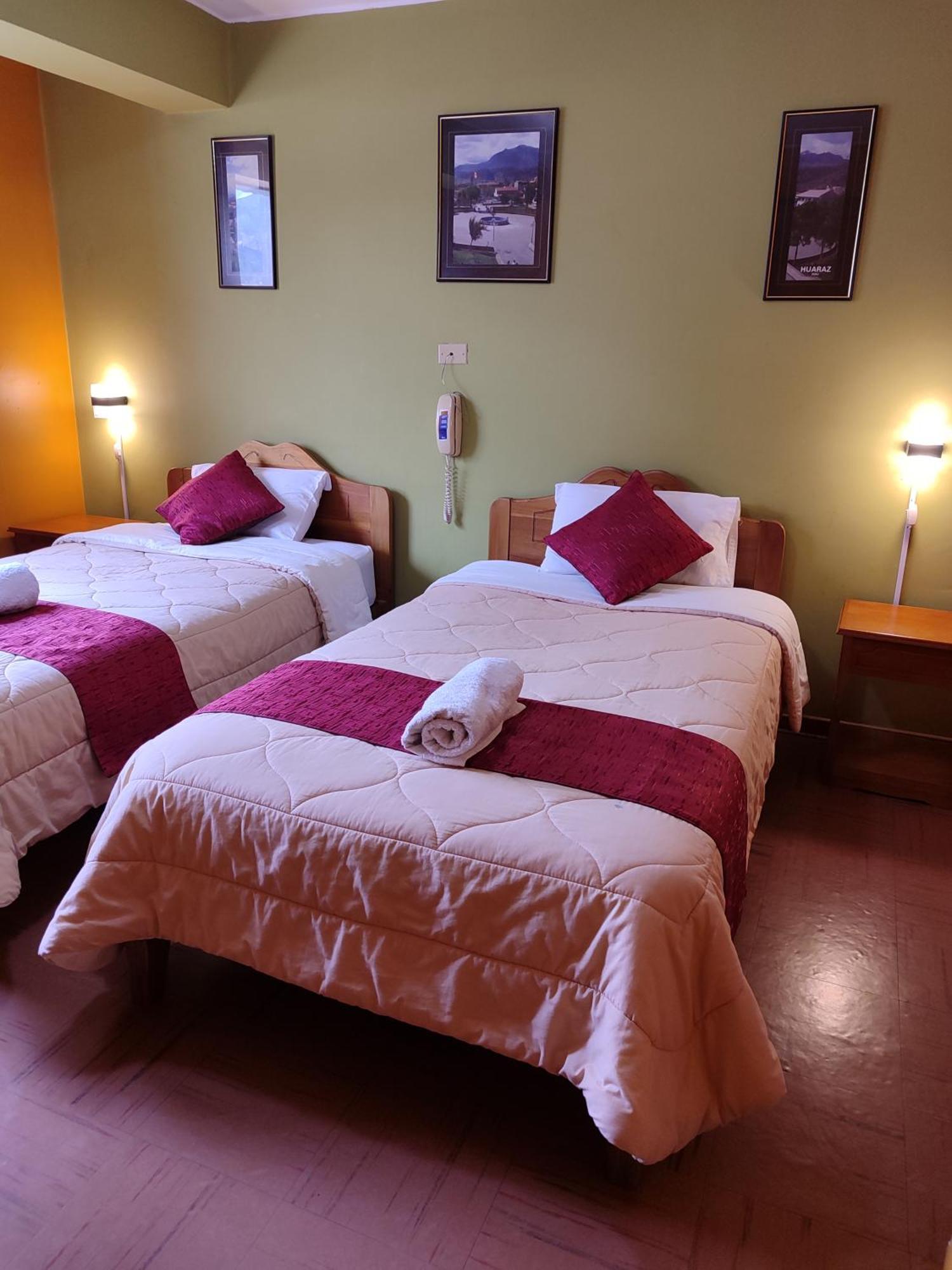 Krusty Hostel B&B Huaraz  Bagian luar foto