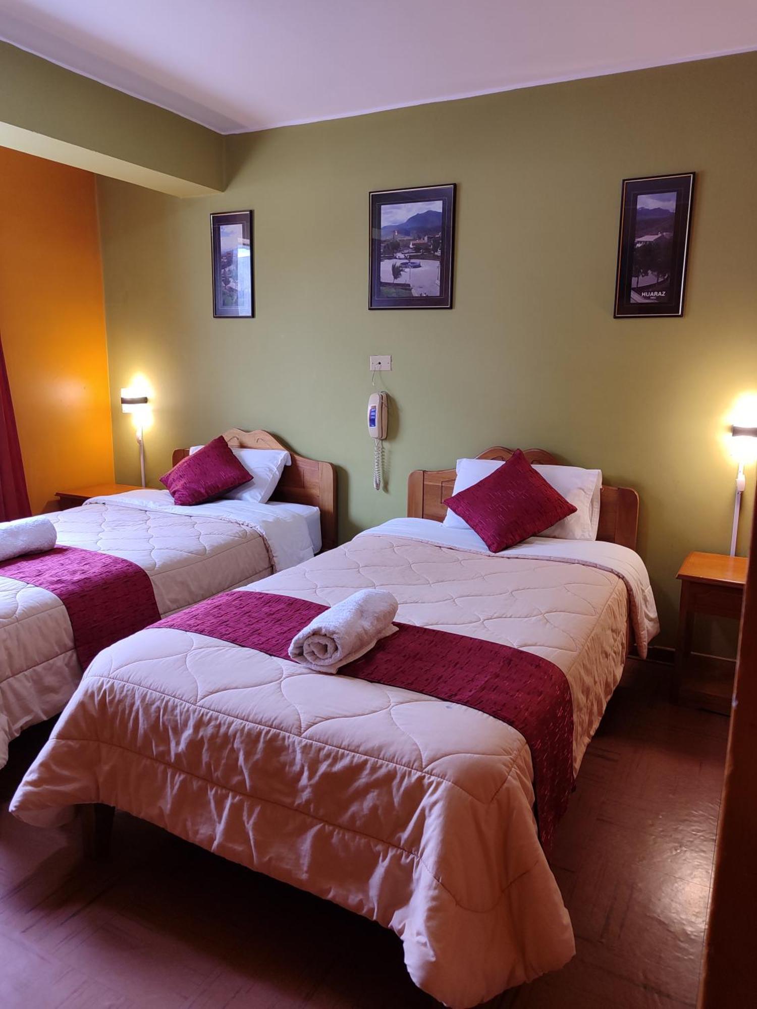 Krusty Hostel B&B Huaraz  Bagian luar foto
